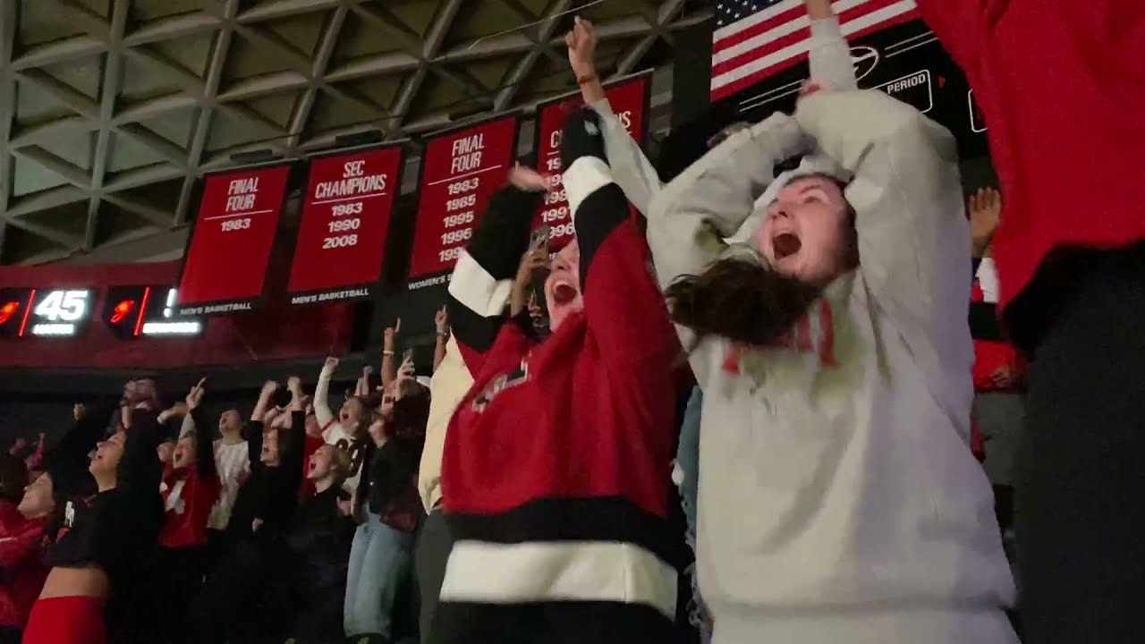 Georgia crowd erupts in cheers during National Championship