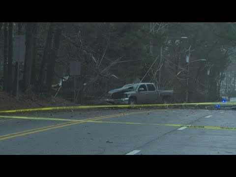 Driver hits pole, knocks out power to the area before fleeing scene in DeKalb County