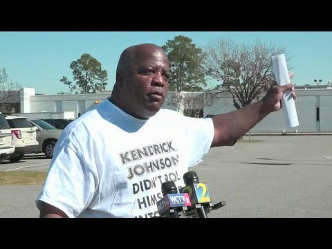 Kendrick Johnson's father speaks out following son's accidental death ruling