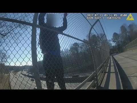 Atlanta Police sergeant talks man into not jumping off bridge