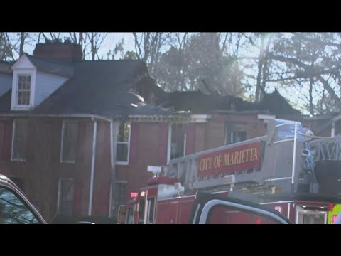 Six people displaced, one hospitalized in Marietta apartment fire
