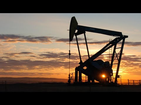 Oil dips below $100 per barrel on Monday