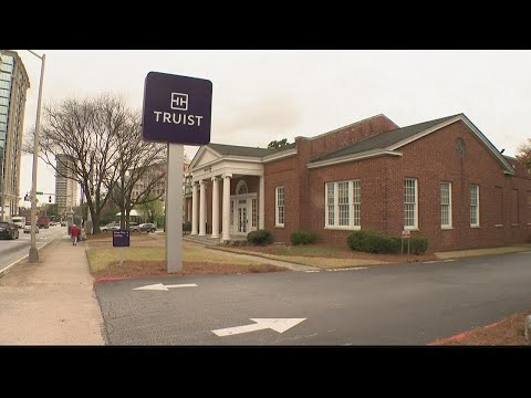 Truist Bank customers frustrated with service