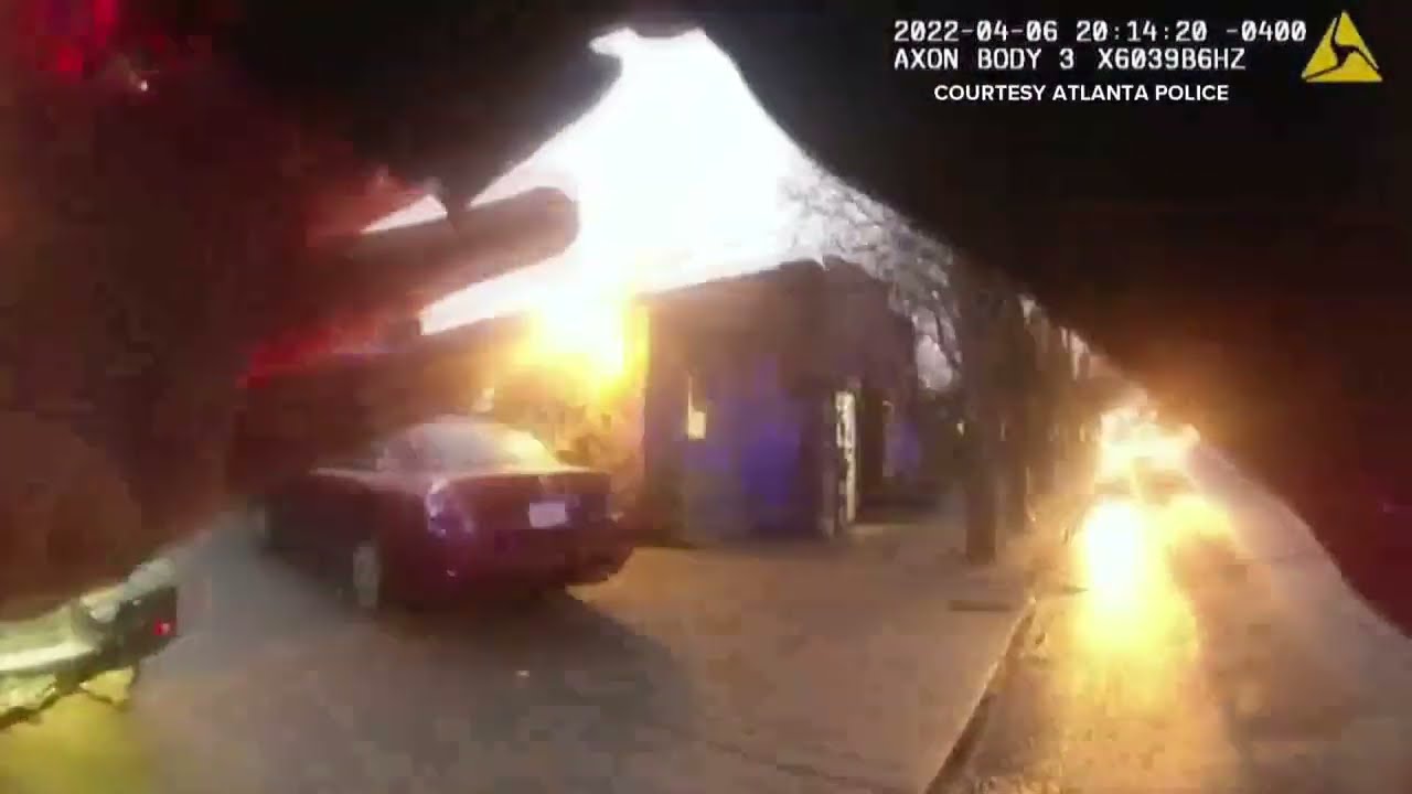 Bodycam video shows Atlanta Police making arrest of robbery suspect