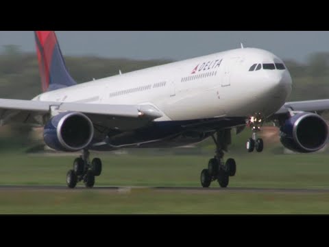 Delta ends charge for unvaccinated employees