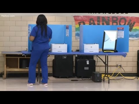 New voter registrations plummeted in Georgia in 2021