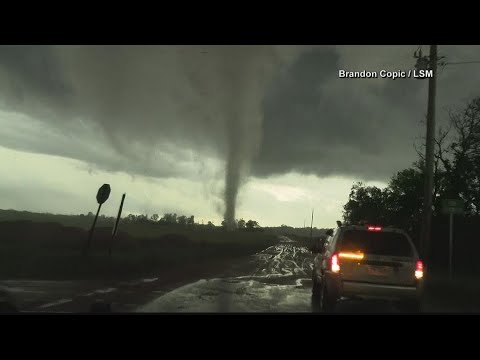 Tornado captured on video in south Georgia as storms move through