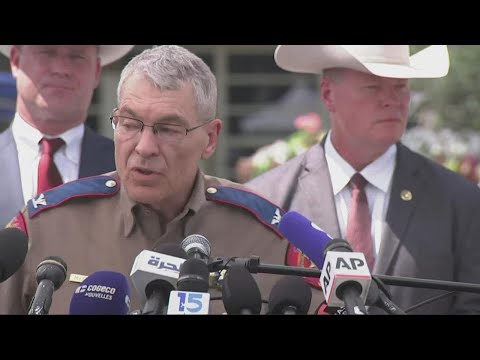 FBI investigating police response to Texas school shooting | 19 kids, 2 teachers dead in Uvalde
