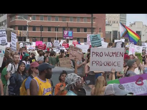 Protesters rally after Supreme Court strikes down Roe v. Wade