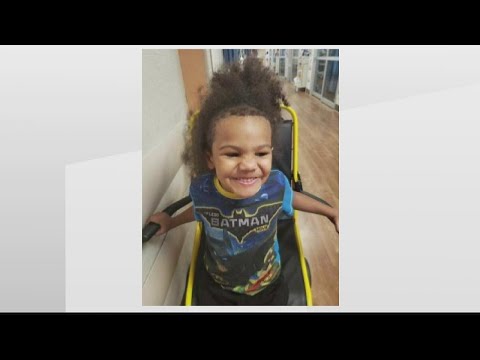 Young child found wandering Atlanta street, police trying to ID him