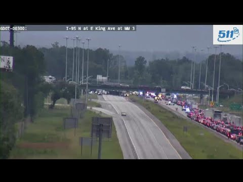 1 dead after two tractor-trailers crash | All lanes closed of I-95 SB by FL/GA border
