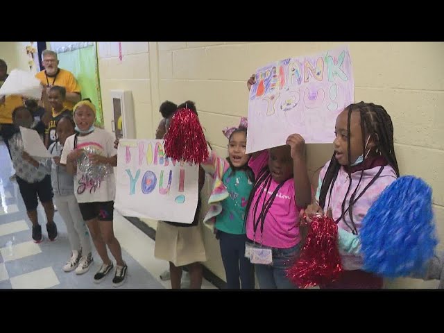11Alive delivers donated school supplies from viewers to Mary M. Bethune Elementary