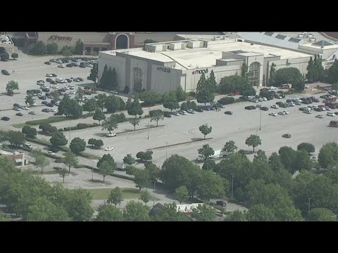 1 stabbed, suspect shot at Mall of Georgia Macy's after damaging jewelry counters
