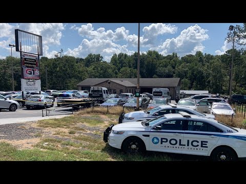 Deadly shooting at auto repair shop in Lilburn