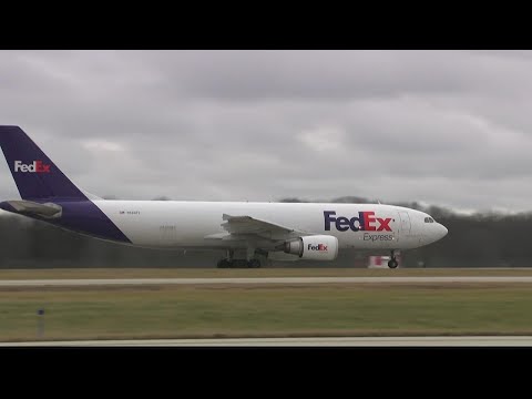 FedEx warns of global recession | Here's why