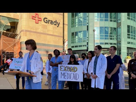 Hospital workers rally for Medicaid expansion