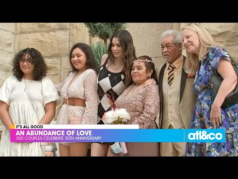 300 Couples Celebrate 50th Wedding Anniversary by Renewing Their Vows Together
