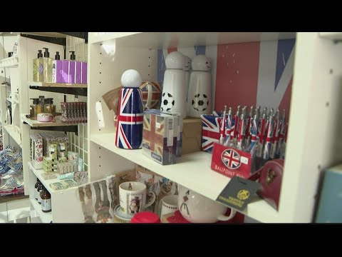 Georgians commiserate with owner of English-style store in Marietta after Queen Elizabeth II's death