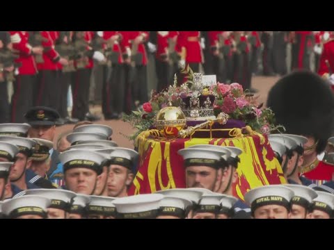 Note on Queen Elizabeth II's coffin from Charles