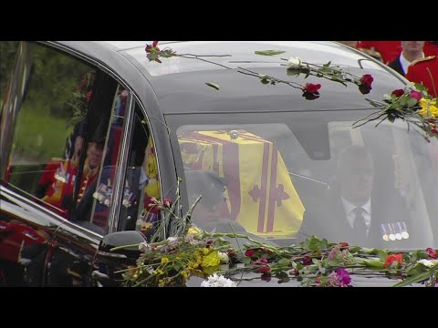 Queen Elizabeth II arrives at Windsor for burial