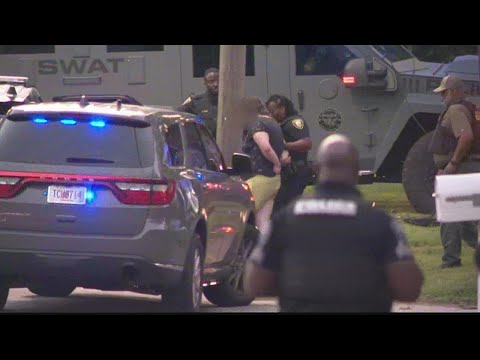 Woman in custody after SWAT standoff in East Point
