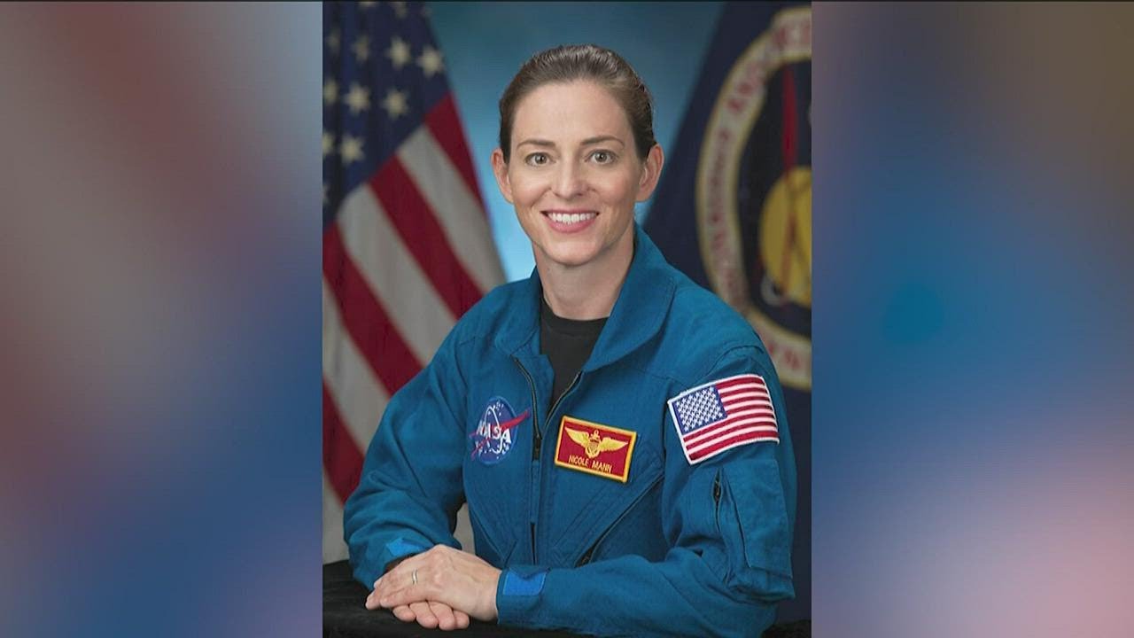 Science Buzz | First Native American woman in space, Burmese pythons can open mouth 30", how water w