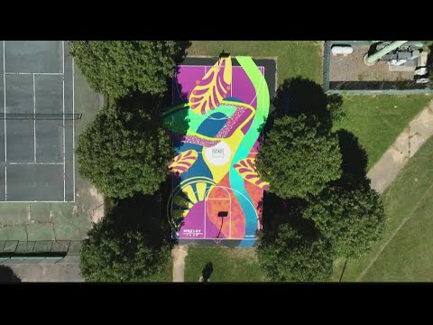 Atlanta native transforming basketball courts into works of art