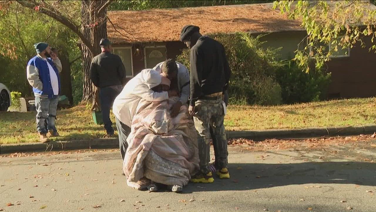 Grandmother in wheelchair rescued from burning Atlanta home