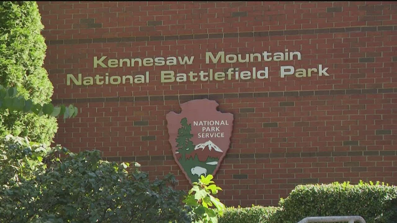 Look out for man in ski mask prowling on people at Kennesaw Mountain park