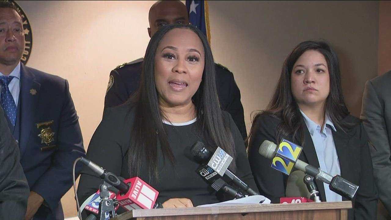 Fulton DA wants to indict by December in 2020 election probe, sources say