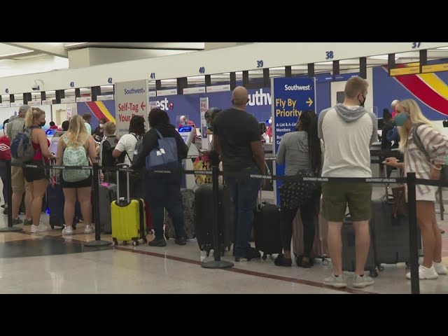 Hartsfield-Jackson officials officials warn travelers of long security line wait times
