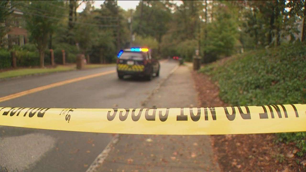 9-year-old child reports man found dead off Peachtree Battle in Buckhead