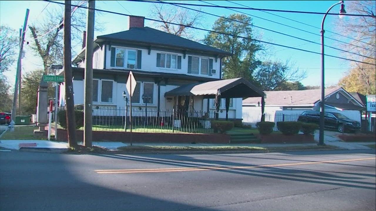 1 person found shot dead near funeral home in Atlanta's Ashview Heights