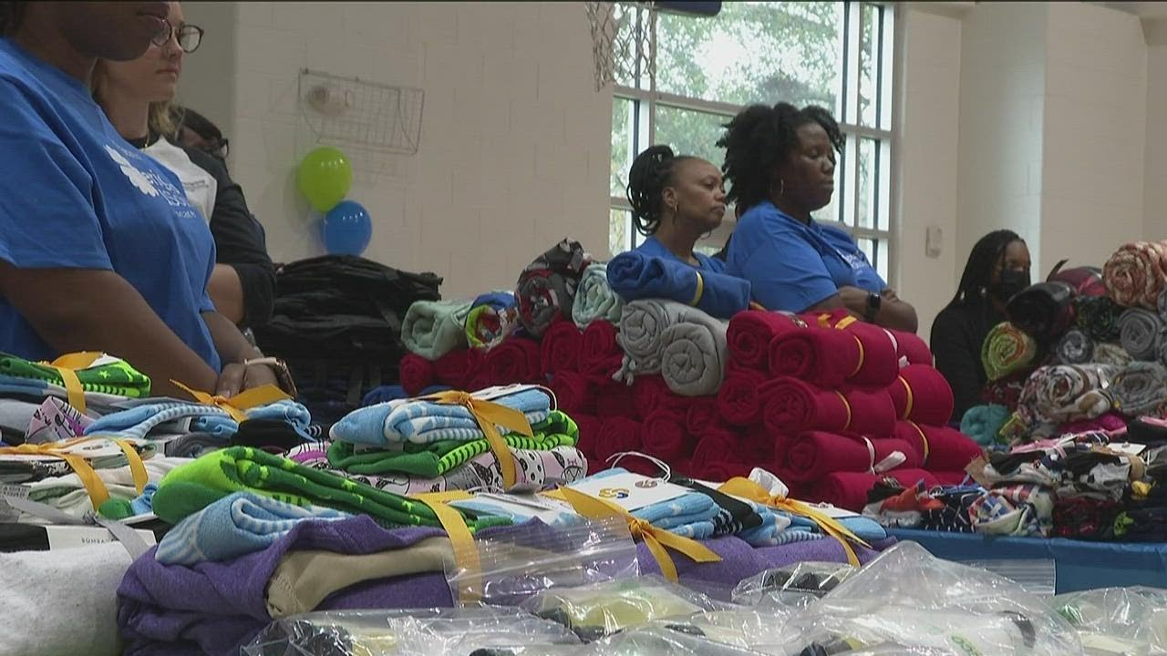 'Comfort cases' packed for foster care kids