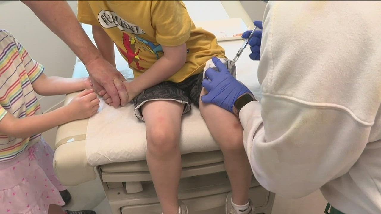 Doctors stress child vaccinations before large family gatherings
