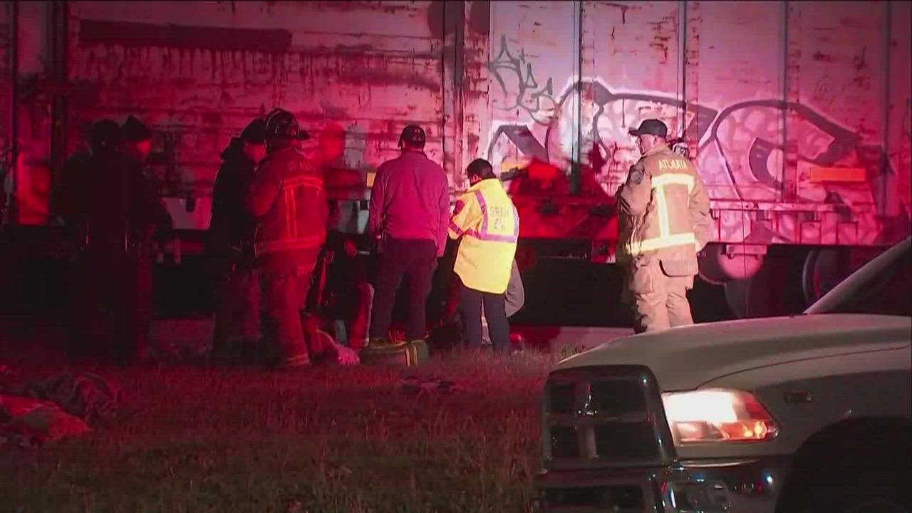 Man hit, killed by train in Atlanta