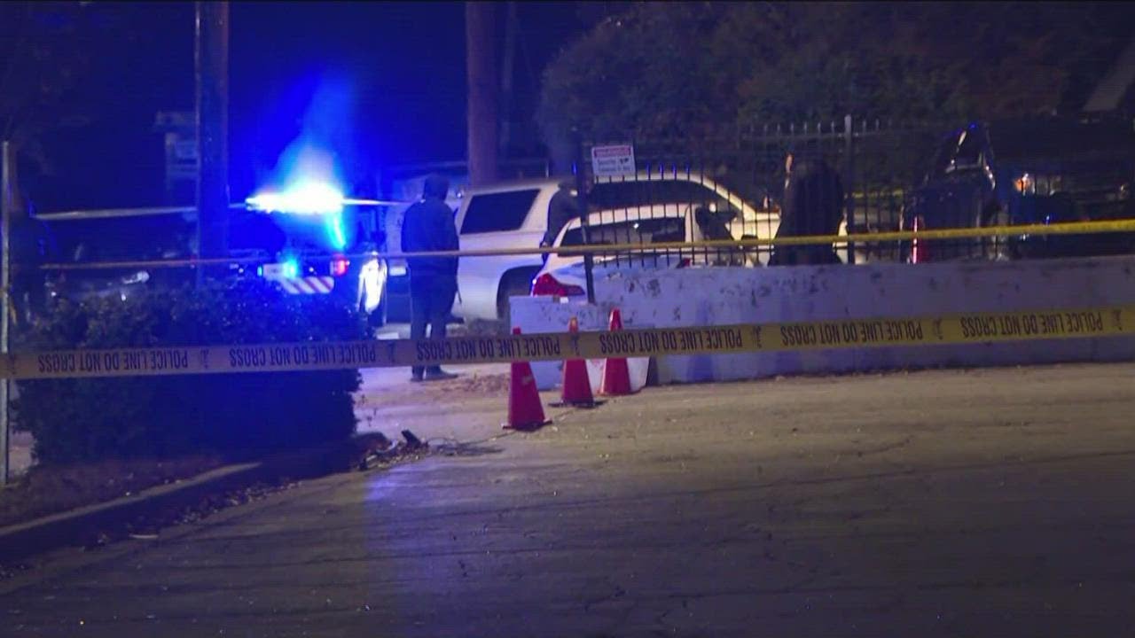 Man shot outside Atlanta recording studio, police say