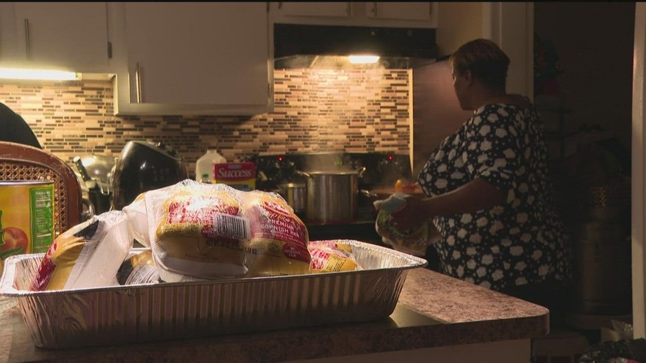 Families finally feeling Thanksgiving relief after weeks of waiting for SNAP benefits