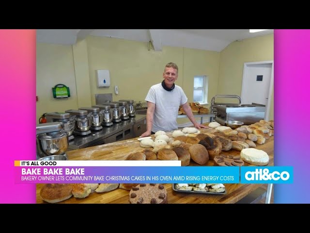 Bakery Owner Lets Community Bake Christmas Cakes in his Oven