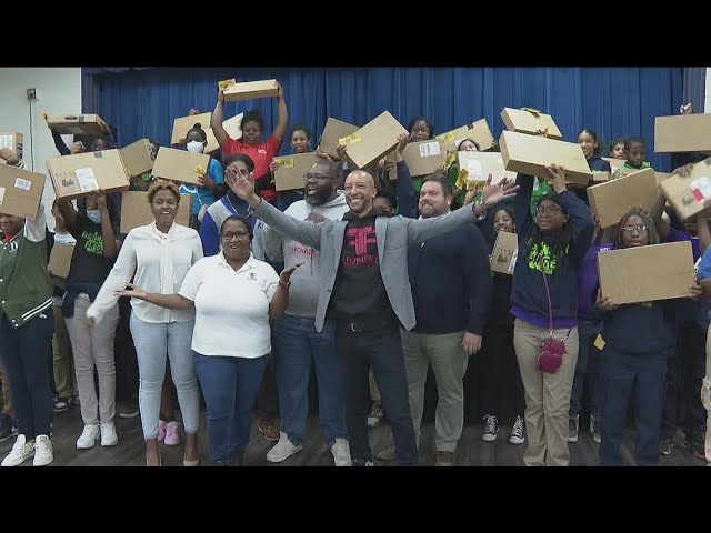 How good character helped these scholars get a free laptop