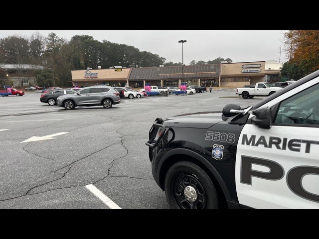 Man accused of trying to kidnap woman at Marietta Kroger