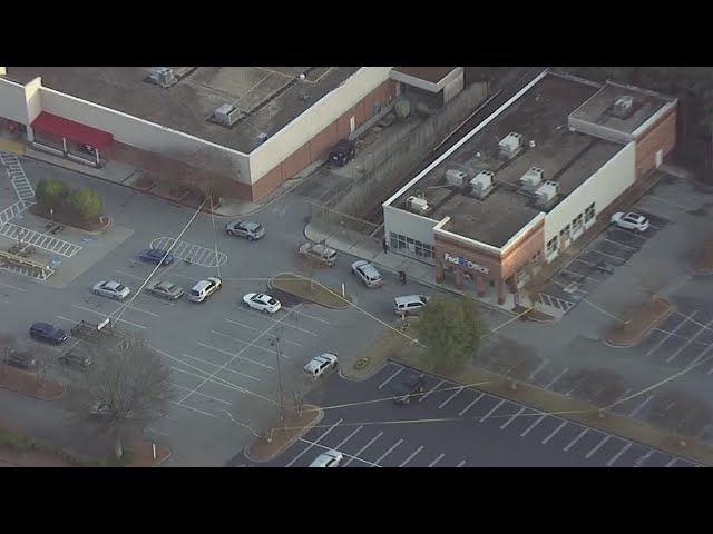 Suspect points gun at officers near Perimeter Mall, no injuries: Dunwoody Police