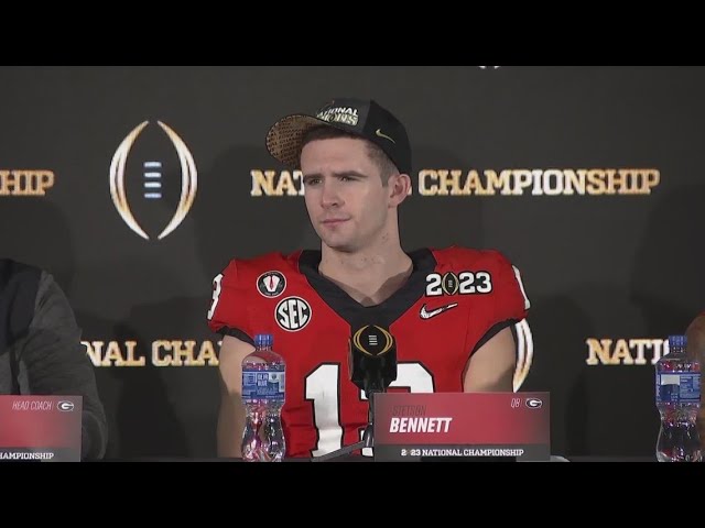 Stetson Bennett on one last huddle with the guys, Kirby Smart on 'high level quarterback' | Georgia
