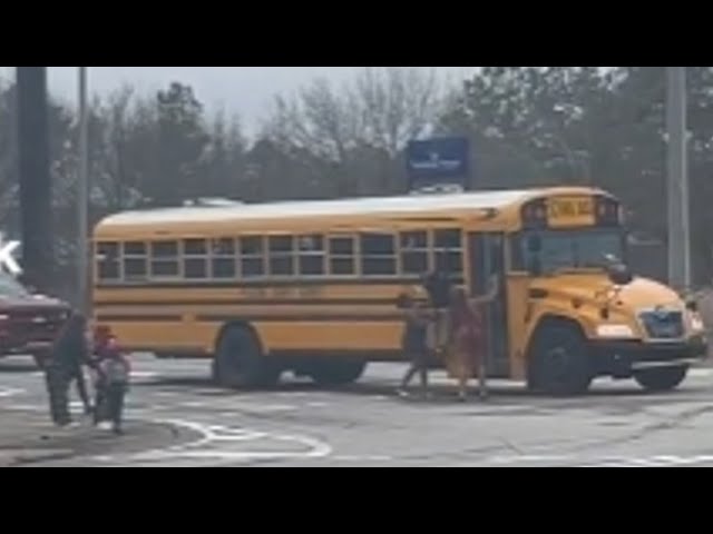 Substitute bus driver suspended after dispute with parents during drop off, Paulding school district