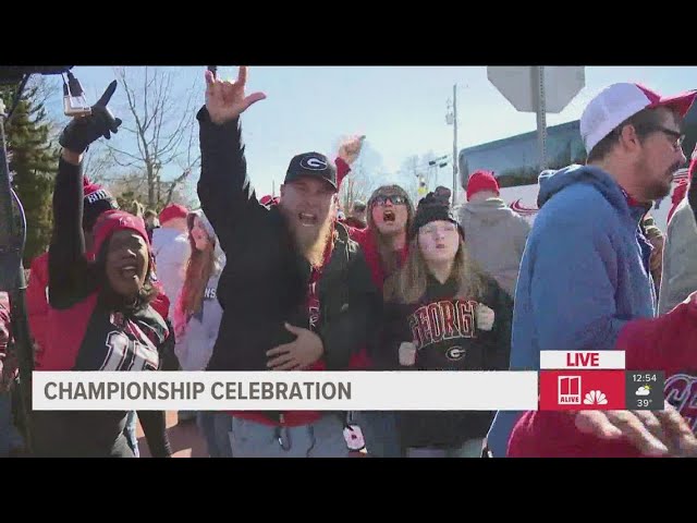 Fans cheer on Dawgs at celebration parade