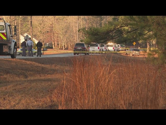 Man shot to death by deputies following chase in Coweta County