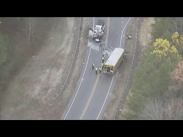 School bus crash leaves multiple people injured in Gwinnett County