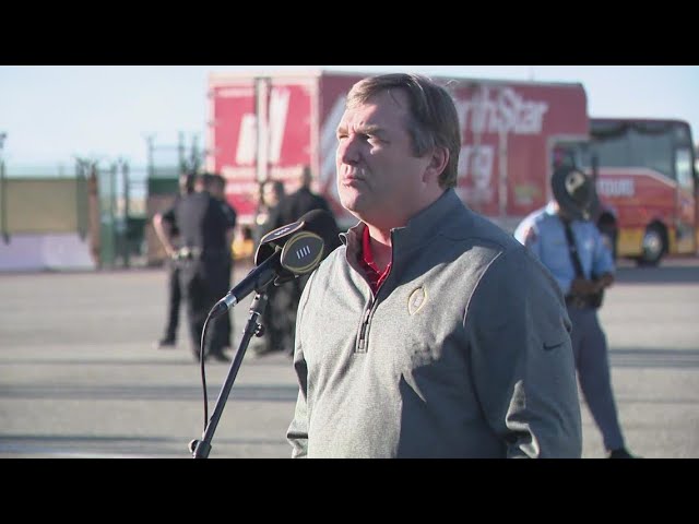 Kirby Smart jokes about warmer California weather compared to Indianapolis
