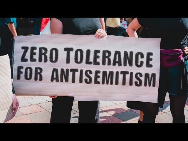 Metro Atlanta rabbi sounds off on antisemitic literature thrown on driveways